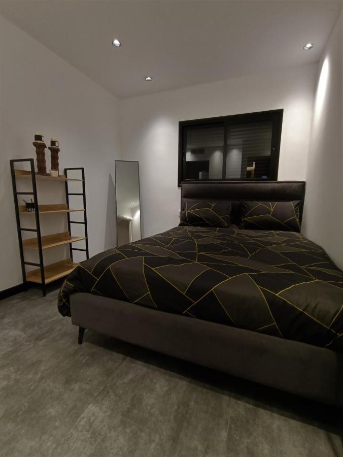 Luxury Aparment 5 Room 2 Minutes From The Beach Бат-Ям Экстерьер фото
